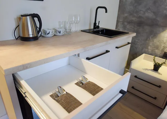 Iva Old Town Apartments Hotel