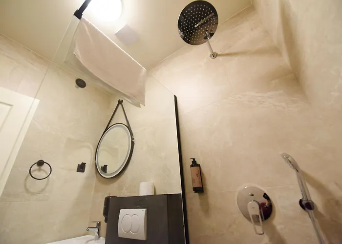 Iva Old Town Apartments Hotel