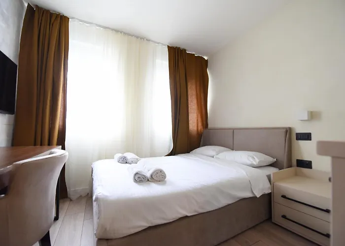 Iva Old Town Apartments Hotel 4*