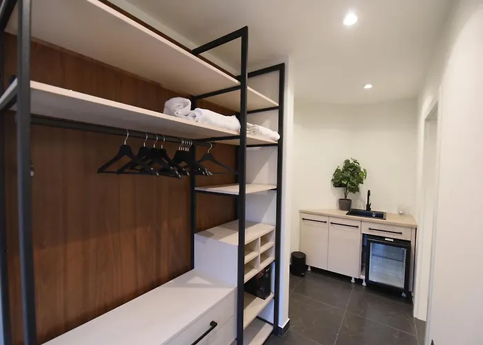 Iva Old Town Apartments